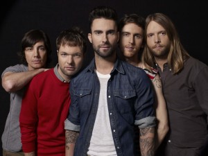 Maroon 5 perform at this year's runway show.